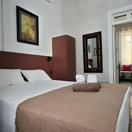 St. Lazaros 2 Apartman *