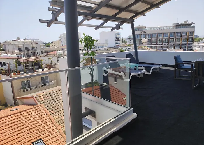 St. Lazaros 2 * לרנקה