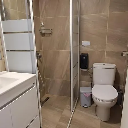 St. Lazaros 2 * 拉纳卡