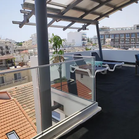 St. Lazaros 2 * 拉纳卡